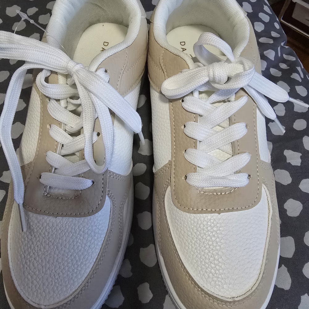 DANSKIN White and Tan Sneakers BRAND NEW SIZE 8.5